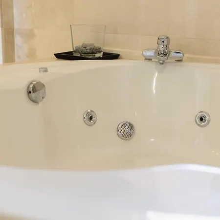 4 Bedroom With Jacuzzi And Terrace With Panoramic Sea Views, In Nueva Andalucia, *