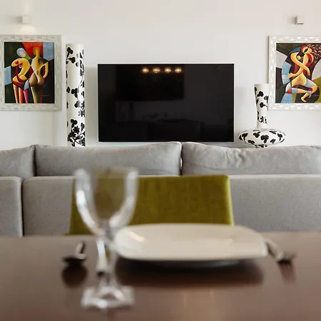 4 Bedroom With Jacuzzi And Terrace With Panoramic Sea Views, In Nueva Andalucia, Apartment *