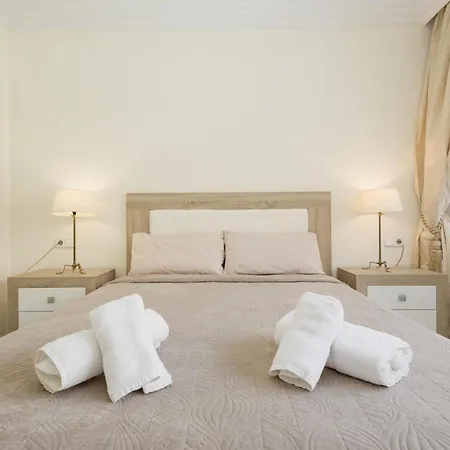 4 Bedroom With Jacuzzi And Terrace With Panoramic Sea Views, In Nueva Andalucia, * Marbella