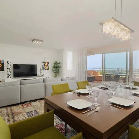 4 Bedroom With Jacuzzi And Terrace With Panoramic Sea Views, In Nueva Andalucia, Marbella