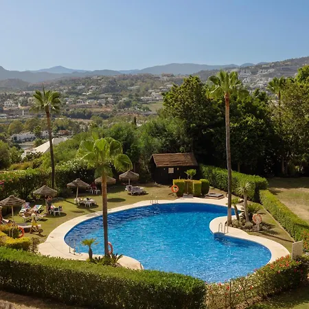 4 Bedroom With Jacuzzi And Terrace With Panoramic Sea Views, In Nueva Andalucia,