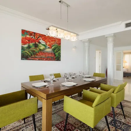 Apartment 4 Bedroom With Jacuzzi And Terrace With Panoramic Sea Views, In Nueva Andalucia, Marbella
