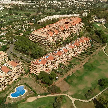 4 Bedroom With Jacuzzi And Terrace With Panoramic Sea Views, In Nueva Andalucia, Apartment